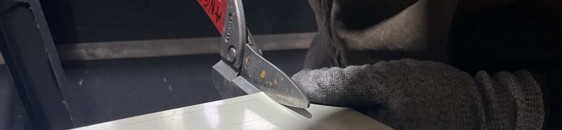 Quelle cisaille choisir pour la découpe de mes pliages de tôles ?