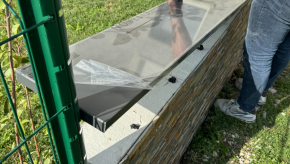 Comment poser mes couvertines avec du mastic colle ?